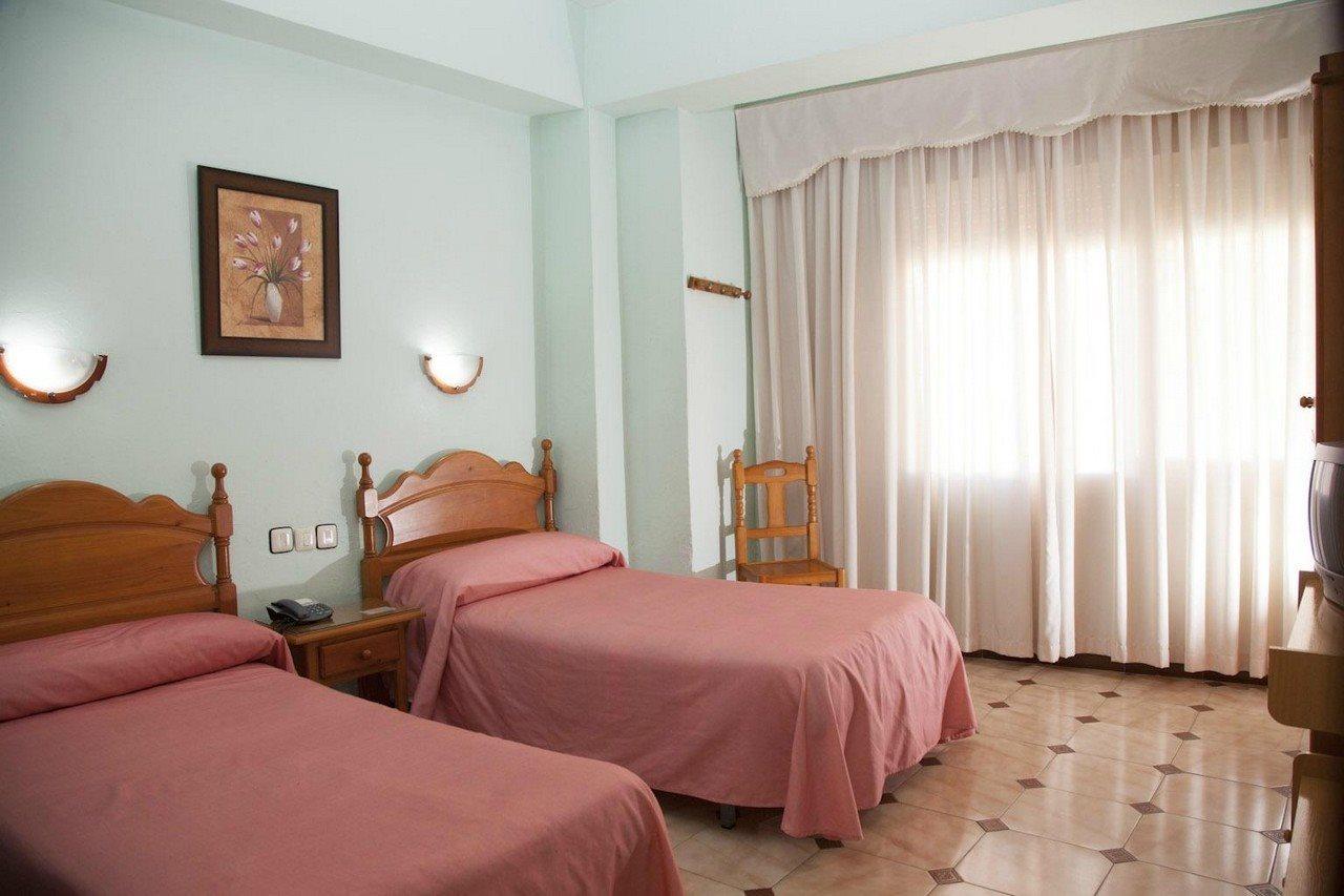 Hostal Paris La Línea de la Concepción エクステリア 写真