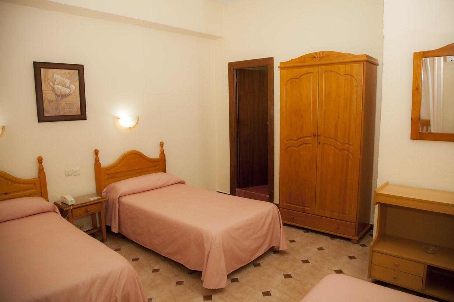 Hostal Paris La Línea de la Concepción エクステリア 写真