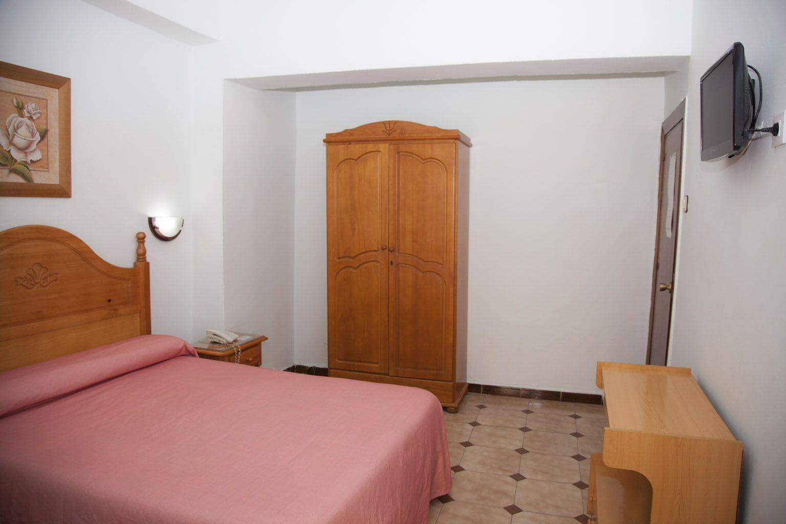 Hostal Paris La Línea de la Concepción エクステリア 写真